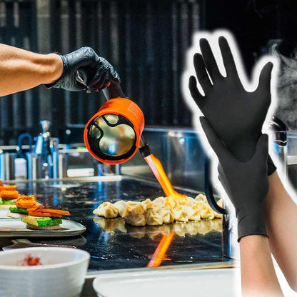 Schwarze Nitrilhandschuhe am Handmodell für Küche/Service, Einmalhandschuhe