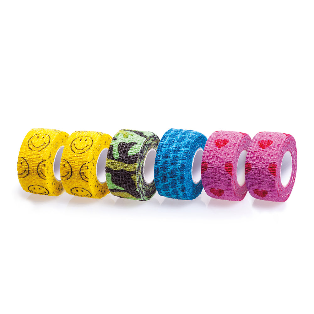 Sechs Rollen selbsthaftender Pflasterverband mit bunten Mustern: gelb, grün, schwarz, blau, pink