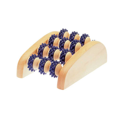 Holz-Fußroller mit blauen Noppenwalzen auf gebogenem Holzrahmen