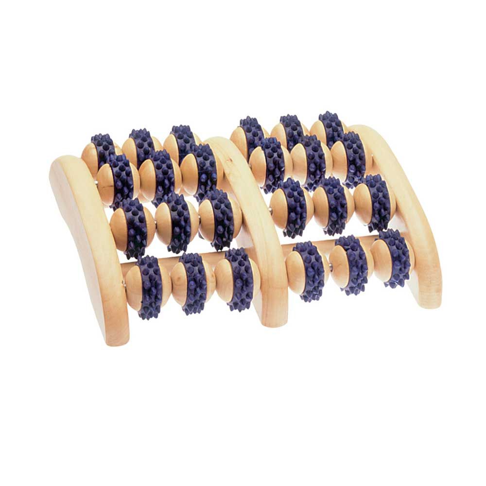 Holz-Fußroller mit blauen Noppenwalzen und seitlichen Griffen